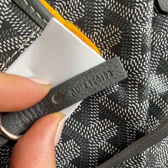 BRAND NEW W/ TAGS Goyard St. Louis PM Gray - Picture 9 of 9